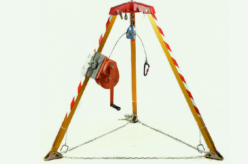 救援三腳架上哪個位置適合懸掛照明燈